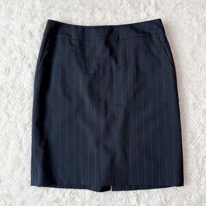 Banana Republic Woman Navy Wool Pinstripes Pencil Skirt US6 Classic Office
